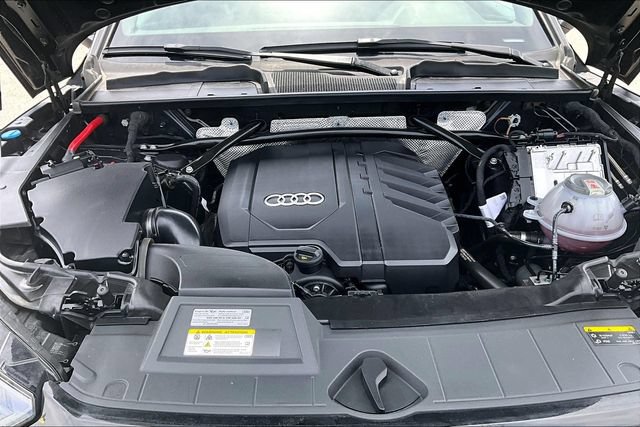 Used 2023 Audi Q5 2.0T Premium Plus w/ Premium Plus Package AWD/4WD image 9