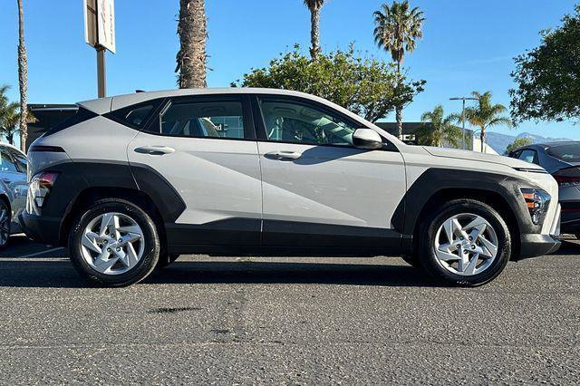 Certified 2026 Hyundai Kona SE image 3