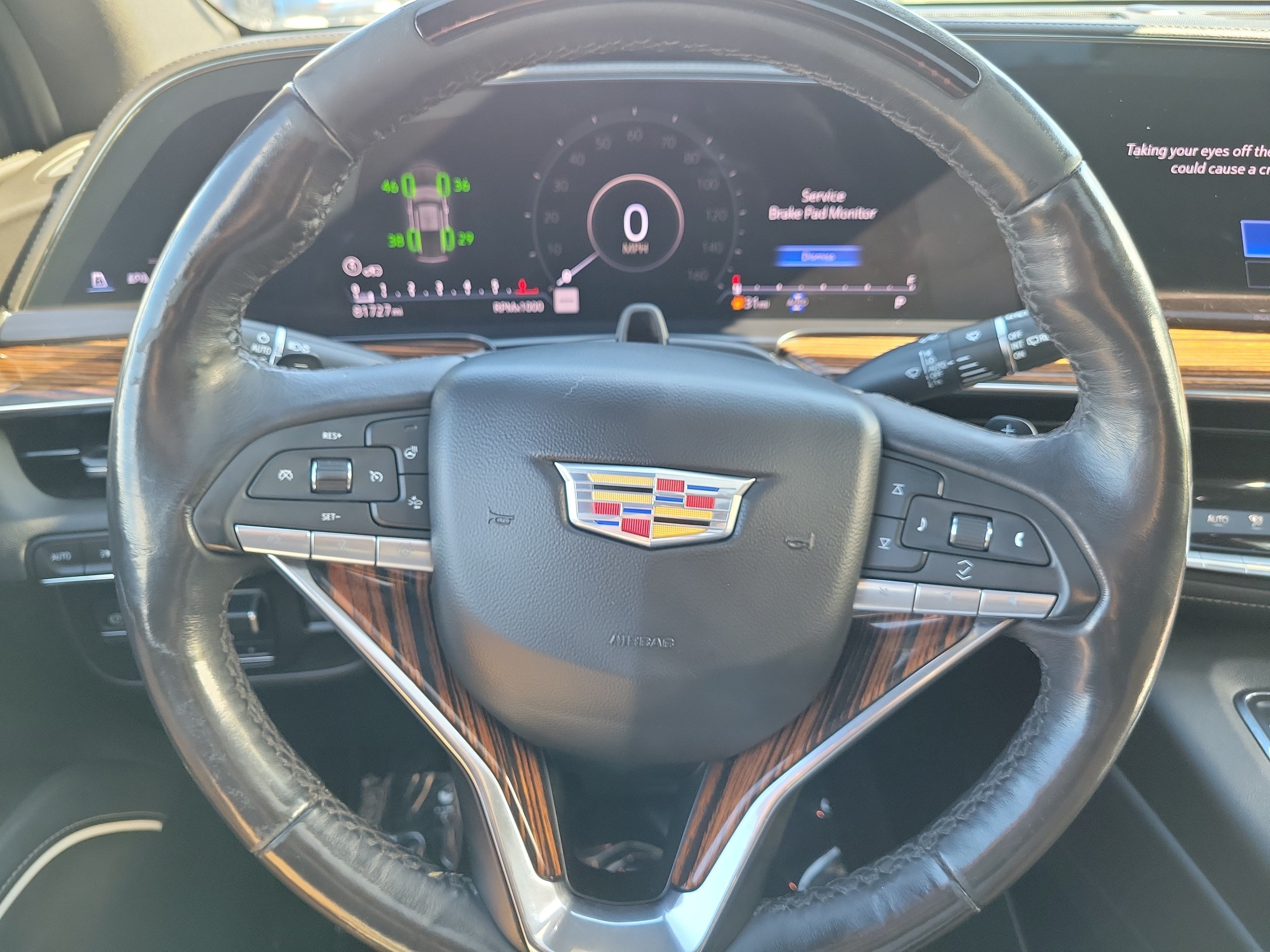 Used 2023 Cadillac Escalade ESV Premium Luxury w/ Performance Package AWD/4WD image 25