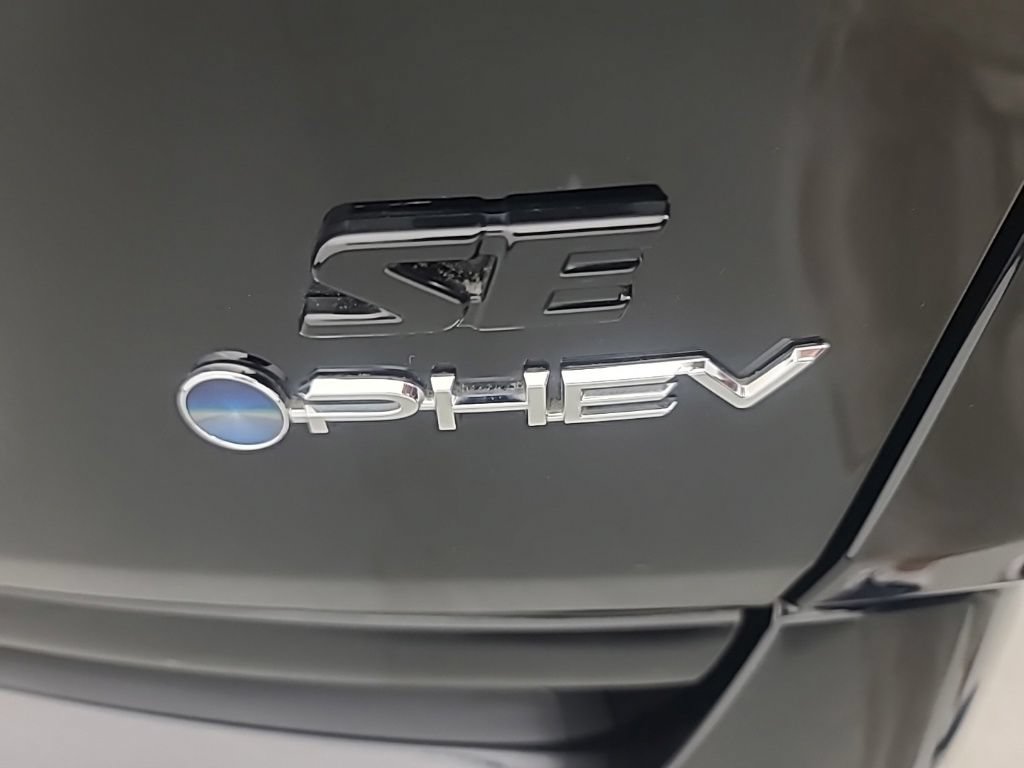 Used 2025 Toyota RAV4 SE w/ Weather & Moonroof Package AWD/4WD image 12