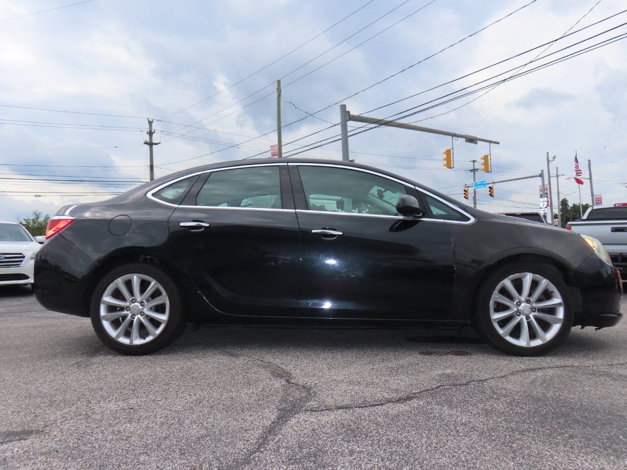 Used 2013 Buick Verano FWD image 6
