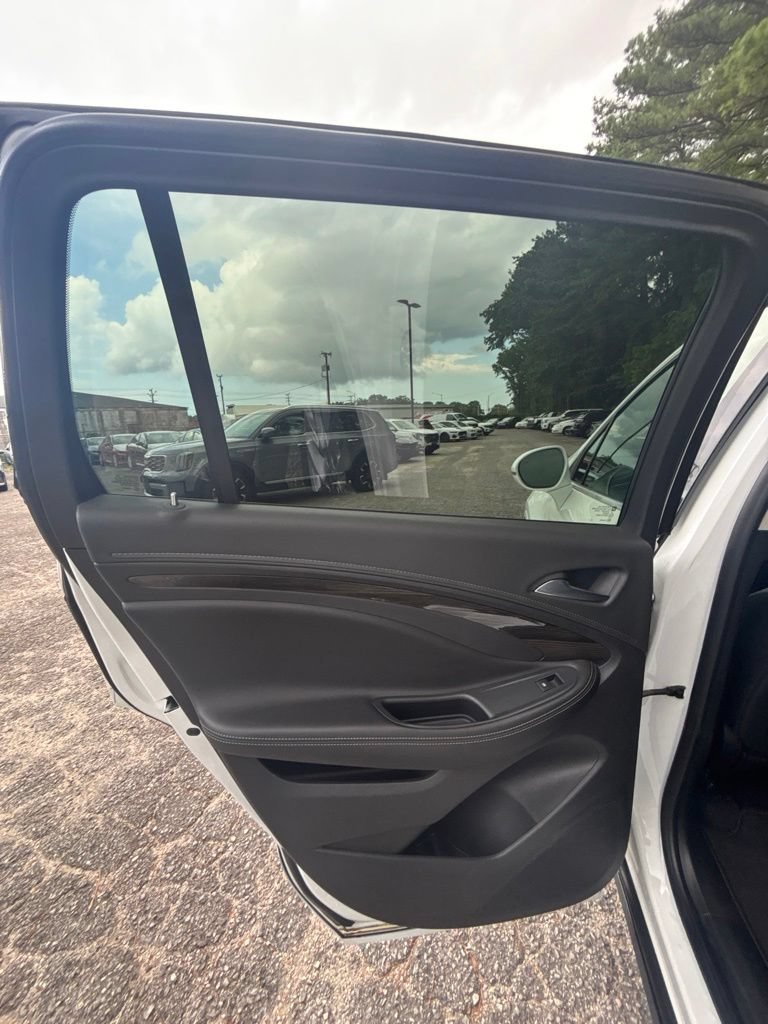 Used 2020 Buick Envision Premium AWD/4WD image 16