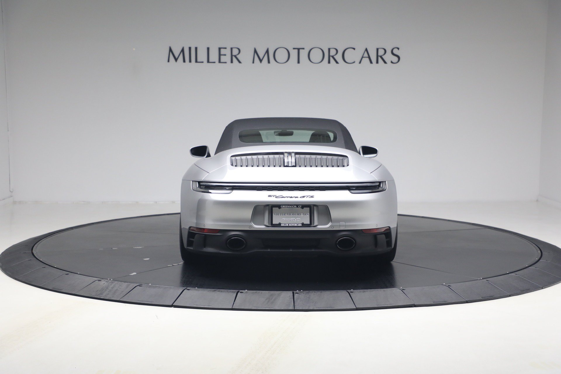Used 2024 Porsche 911 Carrera GTS RWD image 28