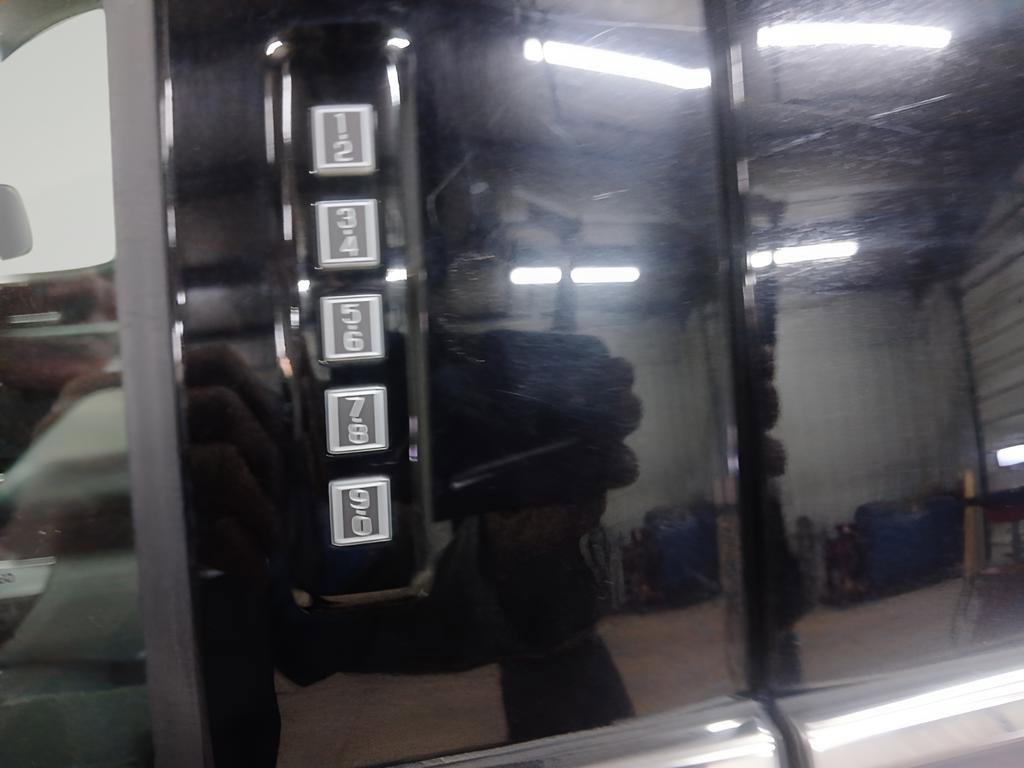 Certified 2022 Ford F150 Lariat w/ Equipment Group 502A High image 13