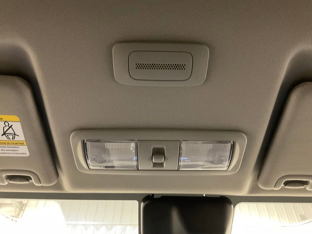 Used 2024 Nissan Frontier SV image 22