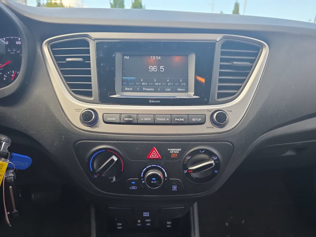 Used 2021 Hyundai Accent SE FWD image 24