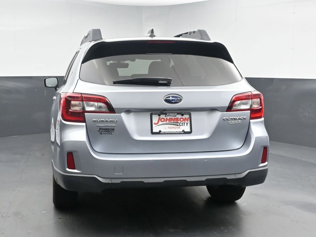 Used 2017 Subaru Outback 2.5i Premium AWD/4WD image 7