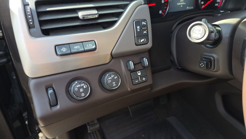 Used 2016 GMC Yukon XL Denali w/ Open Road Package image 11