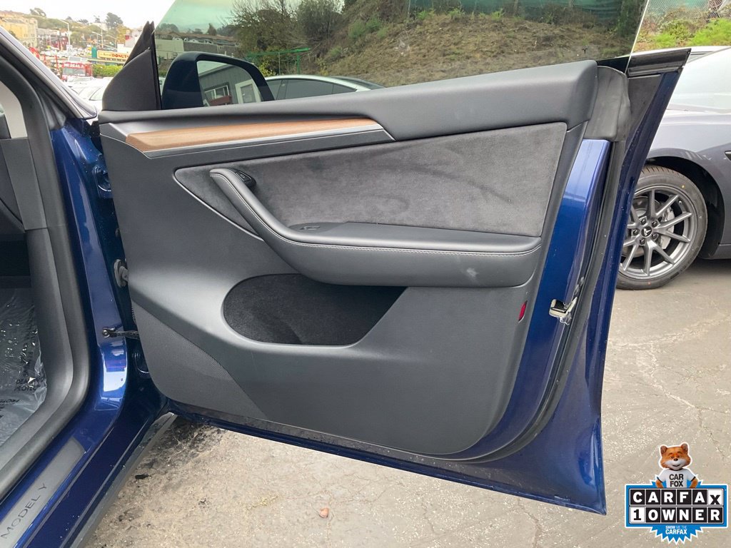 Used 2023 Tesla Model Y Long Range AWD/4WD image 68