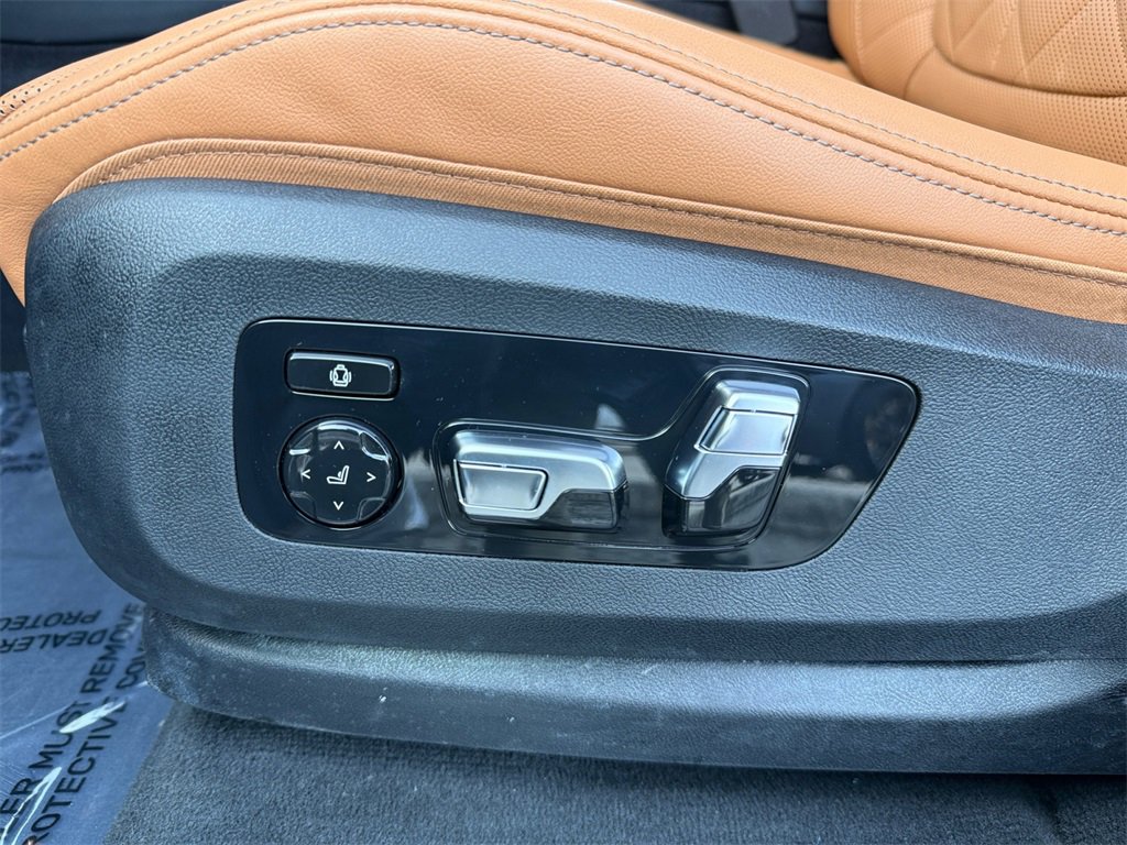 Certified 2026 BMW X7 xDrive40i w/ Executive Package image 36