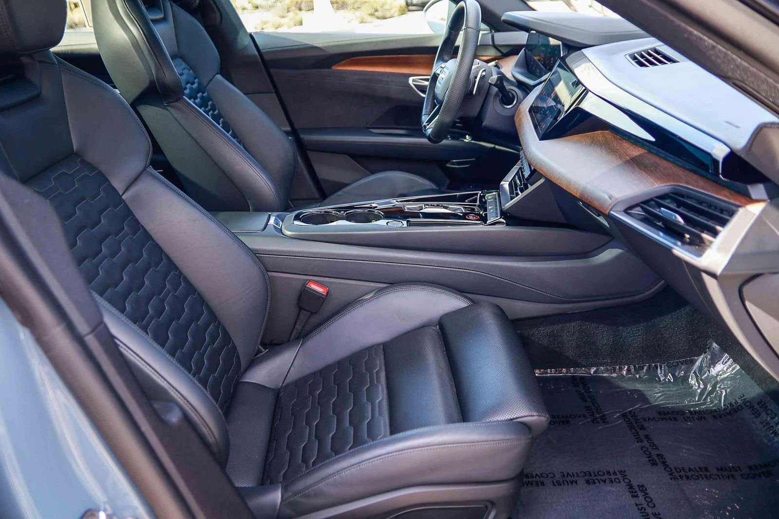 Used 2024 Audi e-tron GT Premium Plus image 17