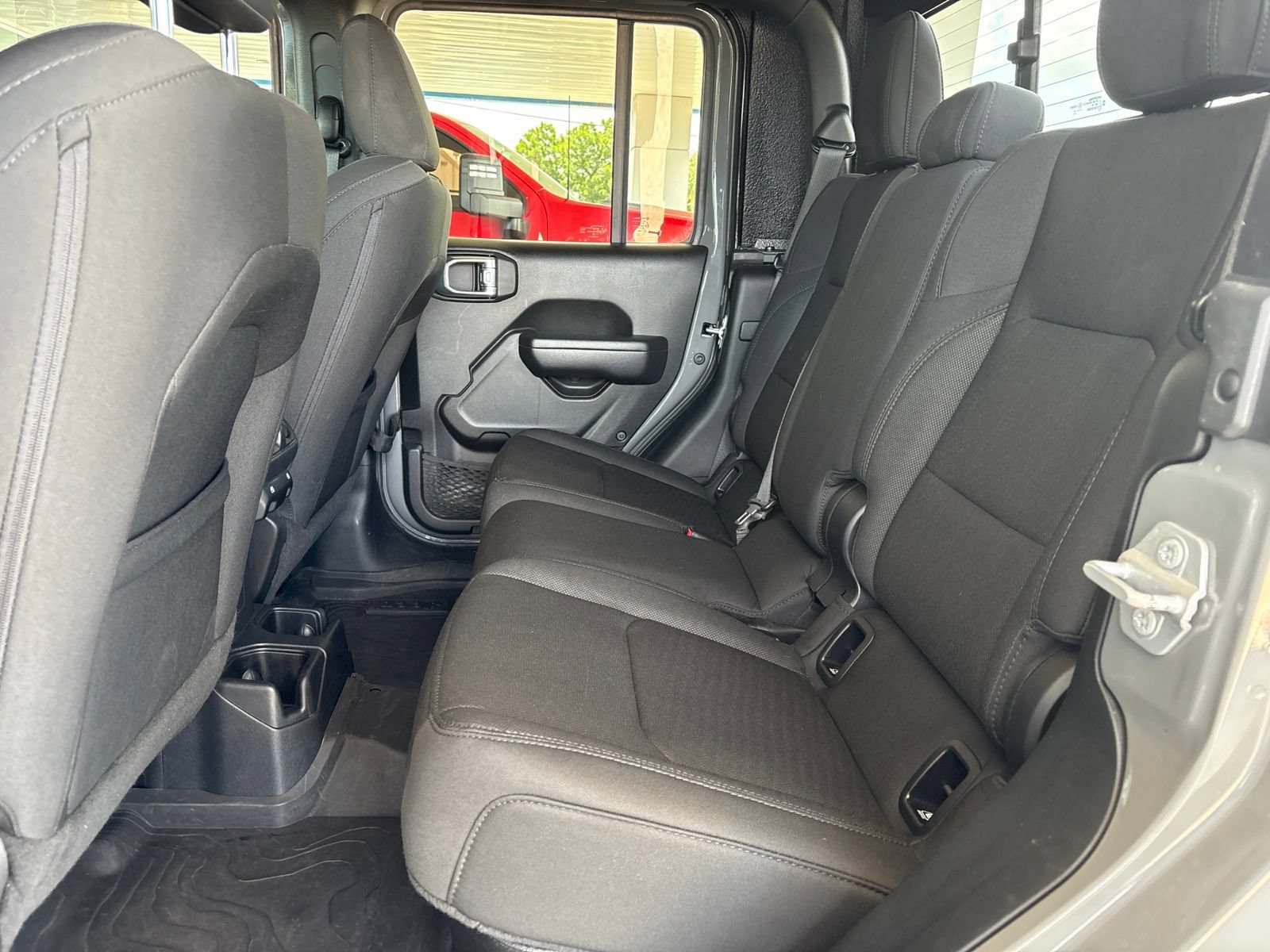 Used 2022 Jeep Gladiator Sport AWD/4WD image 14
