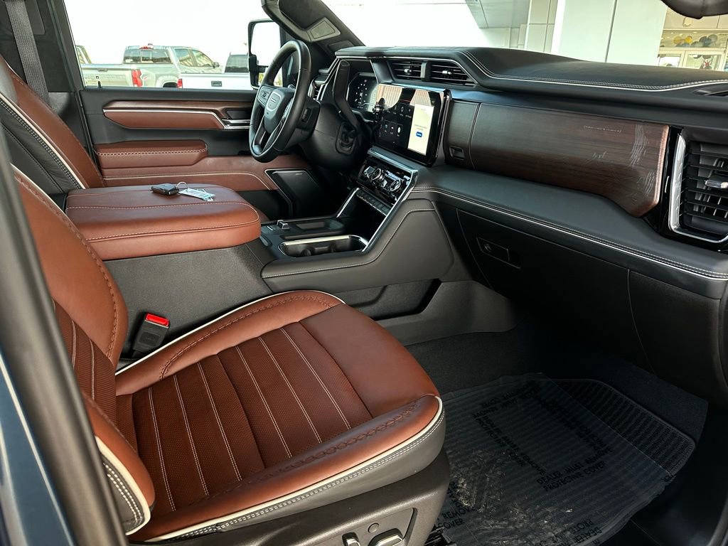 Certified 2025 GMC Sierra 2500 Denali Ultimate image 16