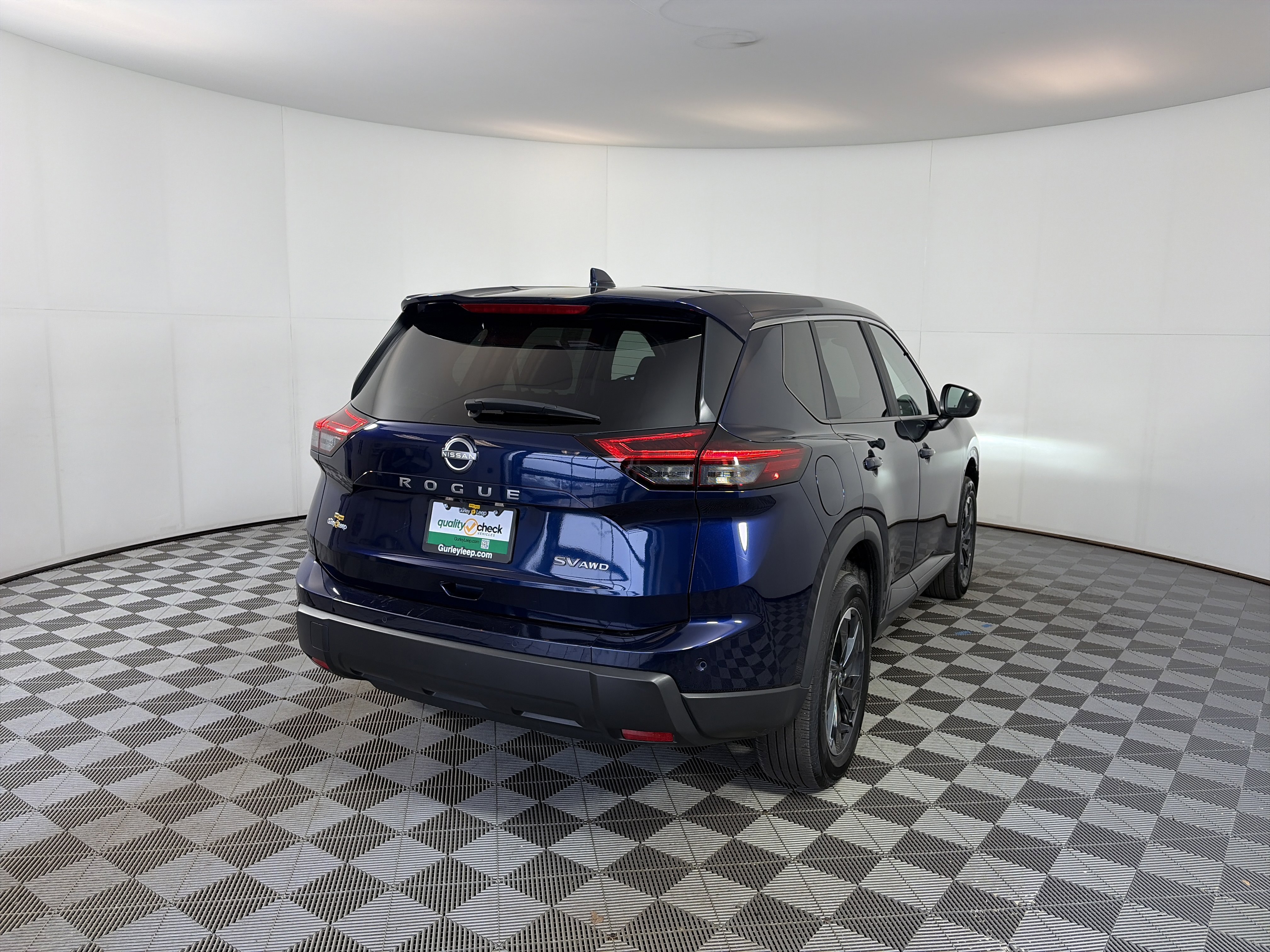 Used 2024 Nissan Rogue SV image 10