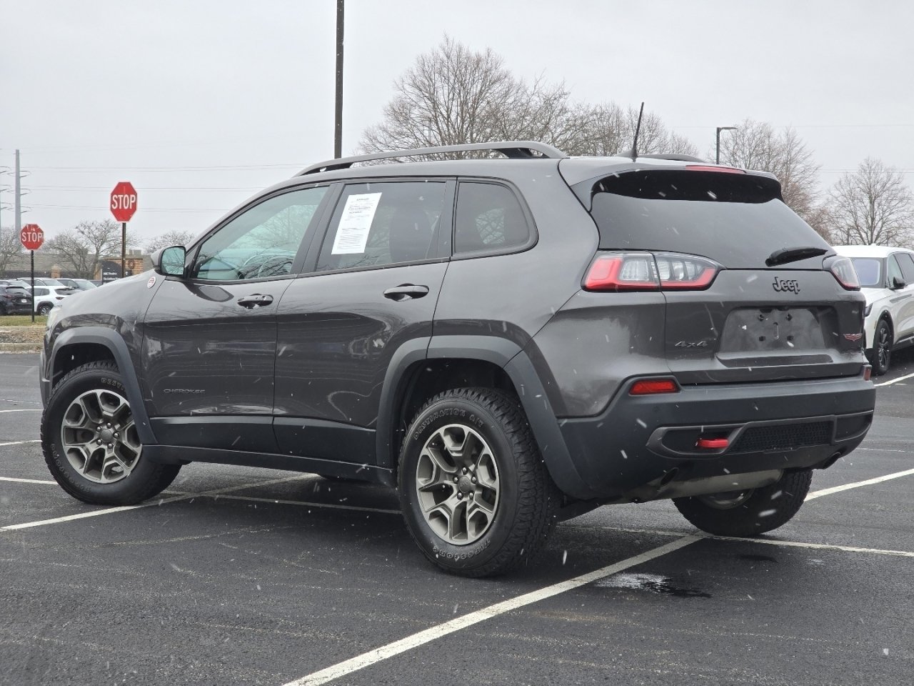 Used 2020 Jeep Cherokee Trailhawk w/ Cold Weather Group image 14