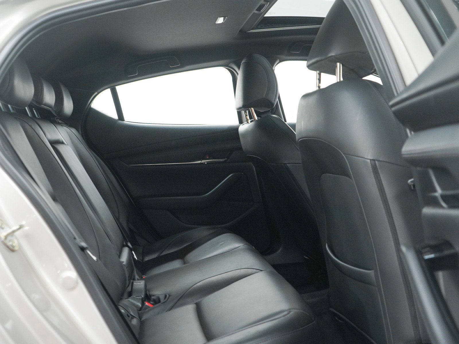 Used 2022 MAZDA MAZDA3 s image 12