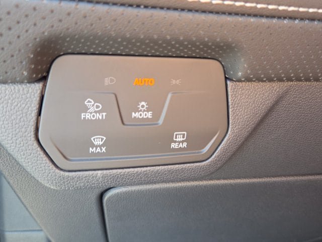 New 2026 Volkswagen Atlas Cross Sport SE FWD image 27