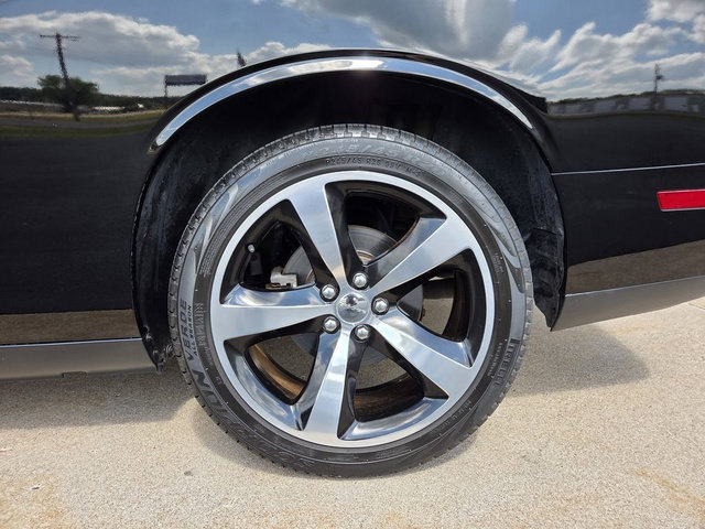 Used 2013 Dodge Challenger R/T RWD image 31