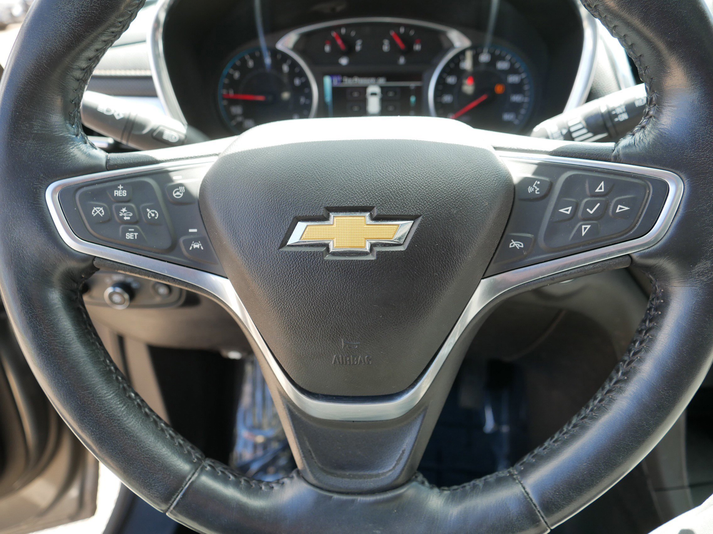 Used 2018 Chevrolet Equinox Premier AWD/4WD image 23