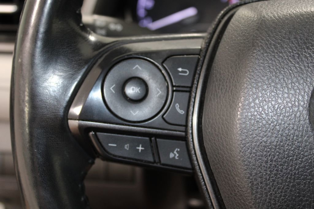 Used 2022 Toyota Camry SE FWD image 19