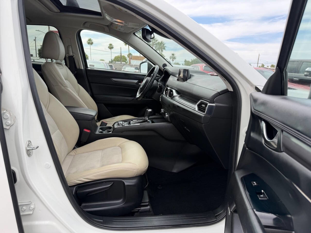Used 2018 MAZDA CX-5 Touring w/ Preferred Equipment Package FWD image 25