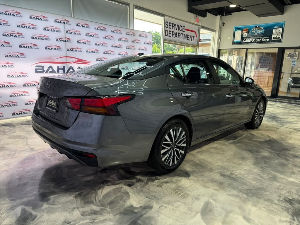 Used 2025 Nissan Altima 2.5 SV FWD image 5