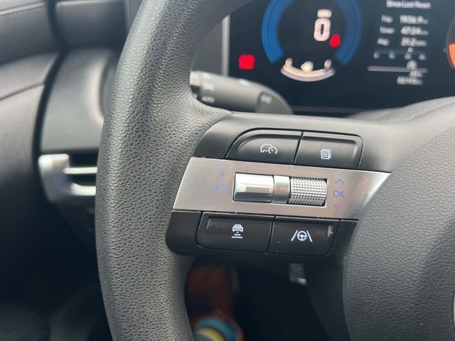 Used 2025 Hyundai Tucson SEL FWD image 12