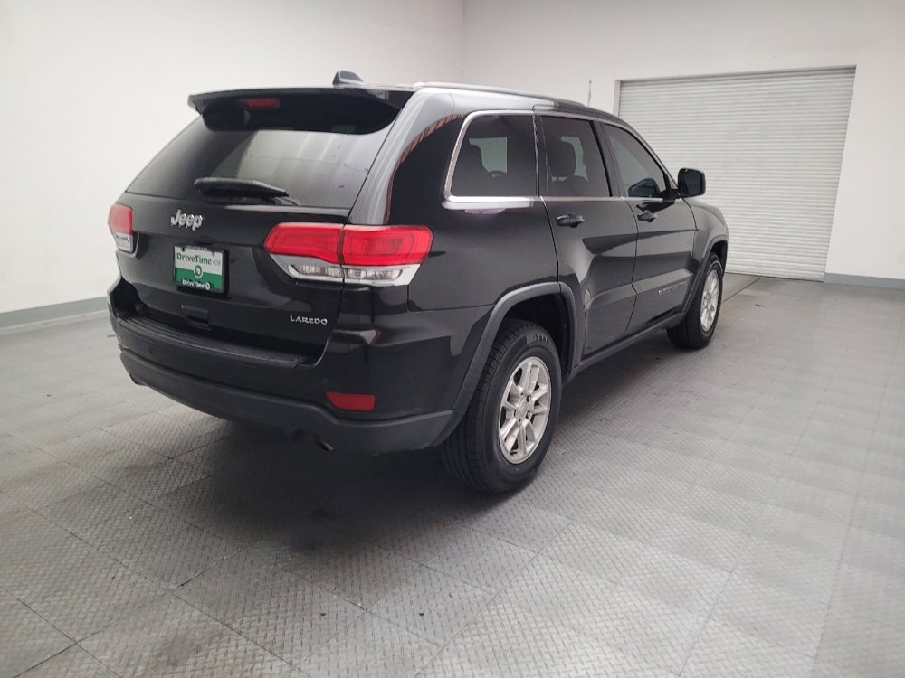 Used 2018 Jeep Grand Cherokee Laredo RWD image 9
