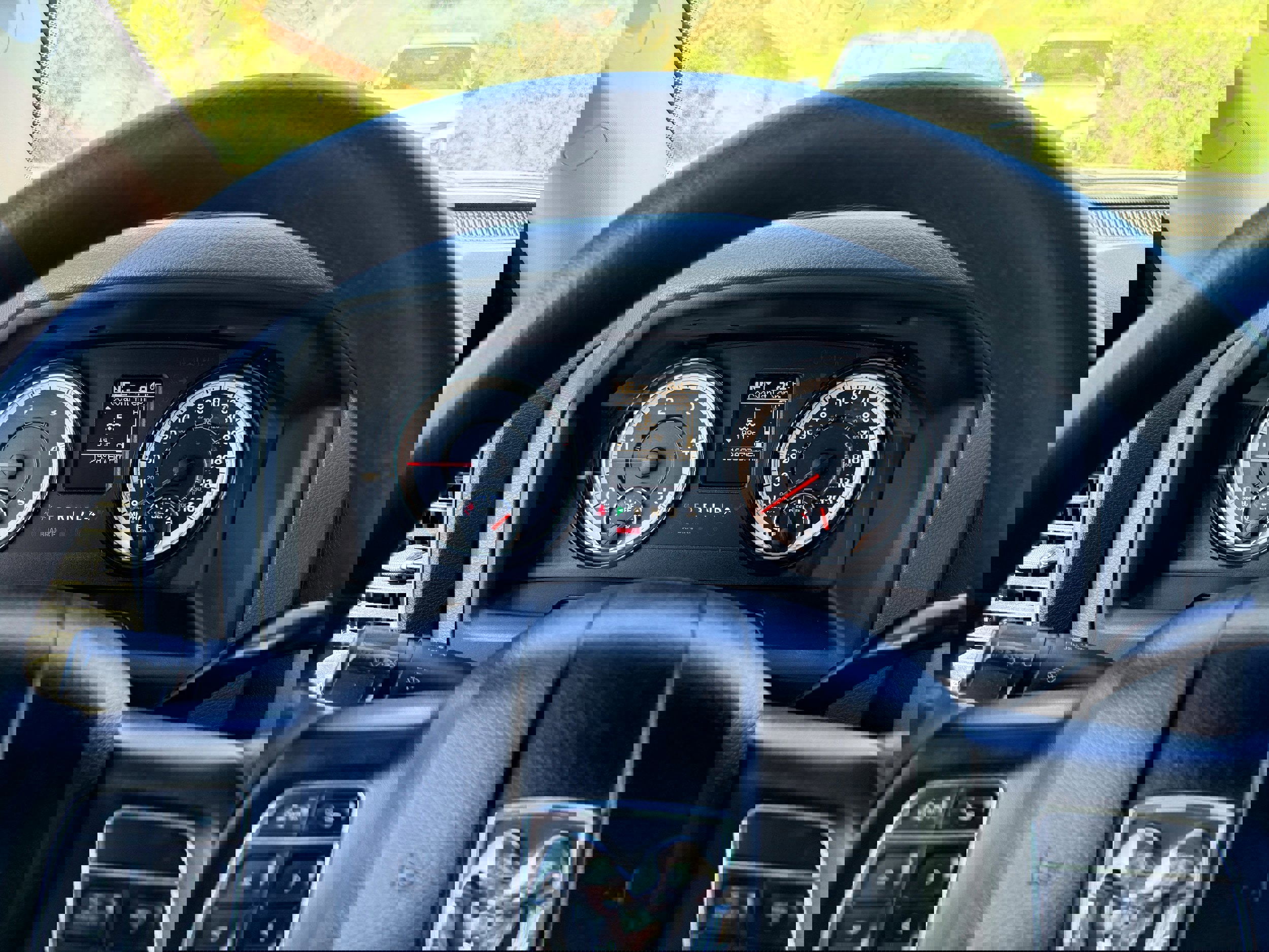 Used 2016 RAM 2500 Tradesman w/ Chrome Appearance Group image 15