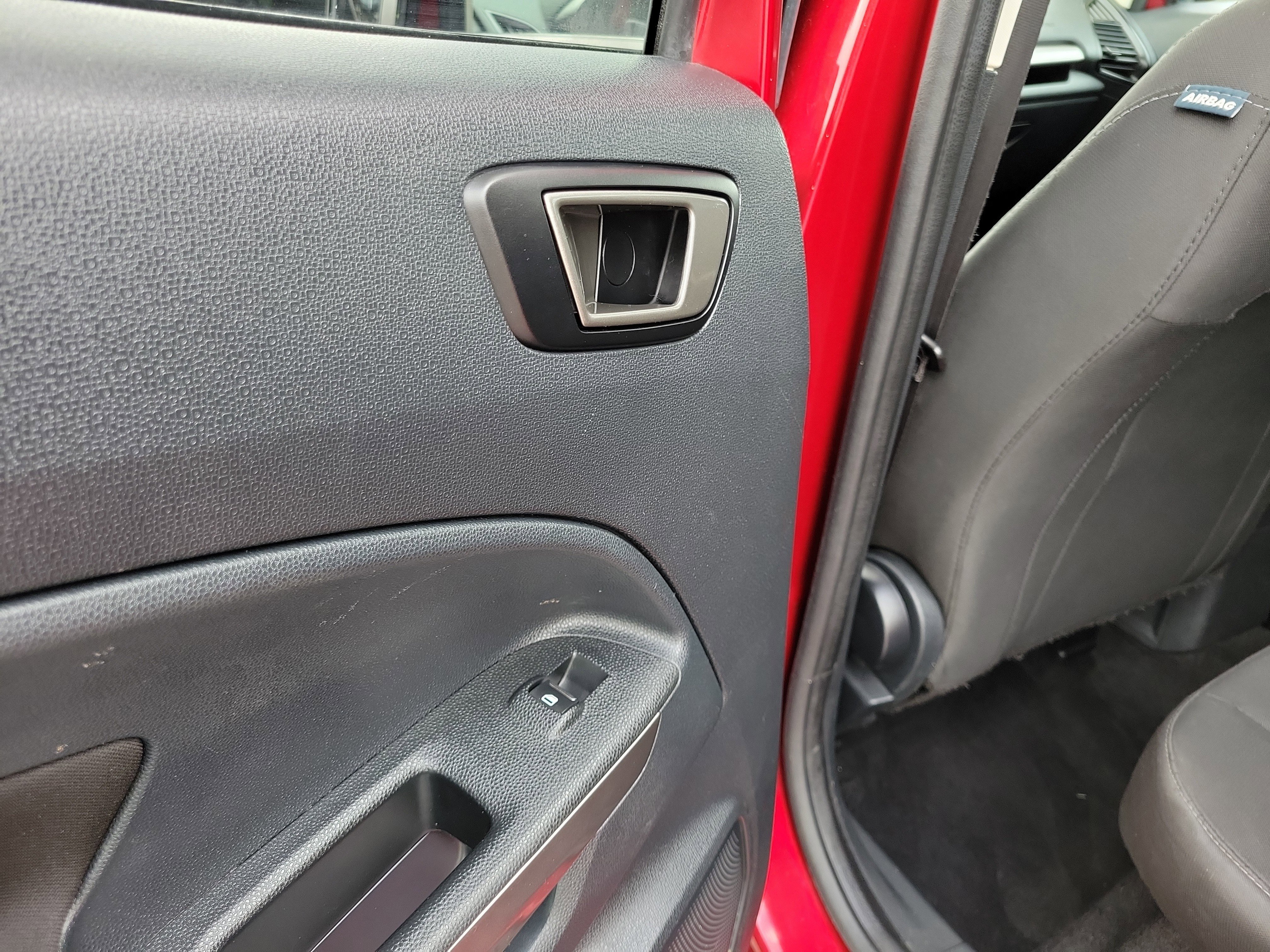 Used 2021 Ford EcoSport SE FWD image 24