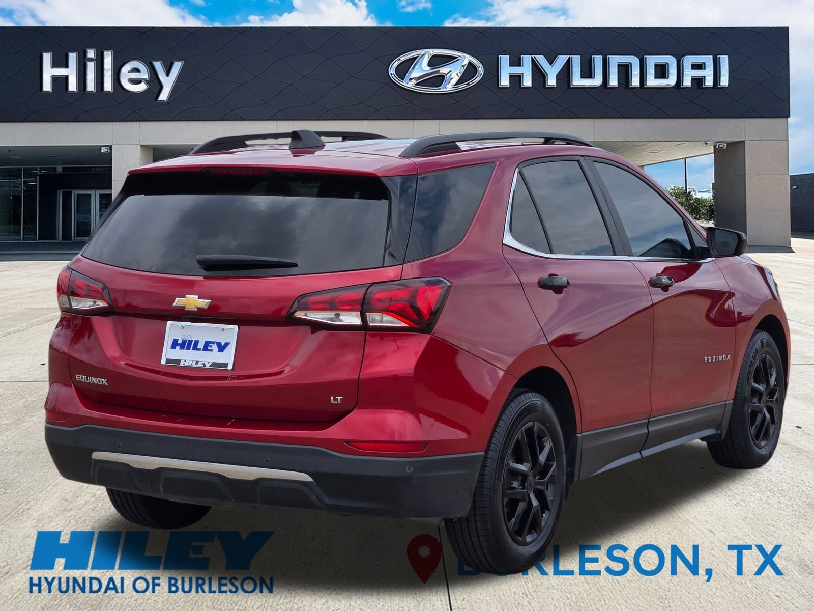 Used 2024 Chevrolet Equinox LT w/ LPO, Floor Liner Package FWD image 4