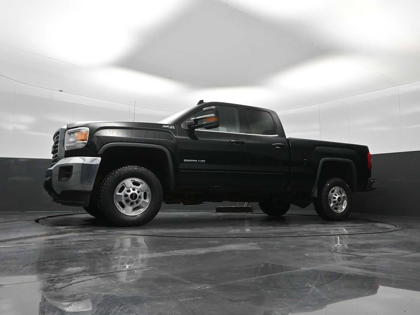 Used 2019 GMC Sierra 2500 SLE w/ Snow Plow Prep Package image 21