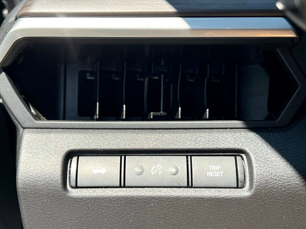 Used 2024 Nissan Altima 2.5 SV image 18