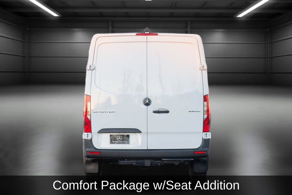 Used 2025 Mercedes-Benz Sprinter 2500 image 4