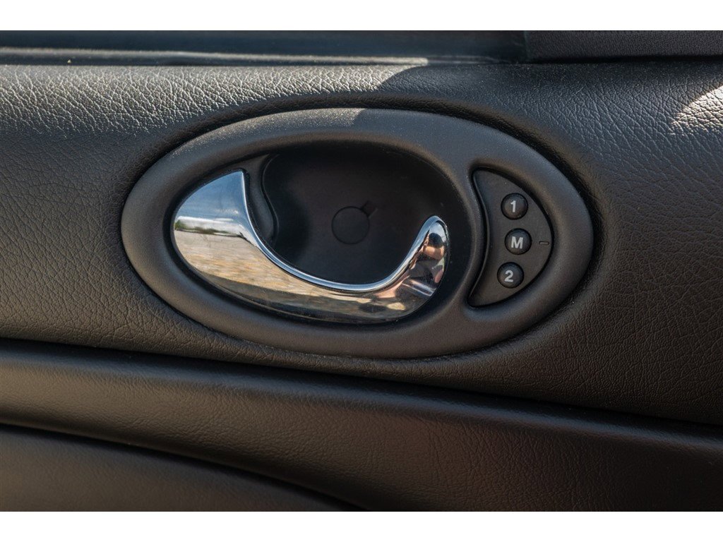 Used 1998 Jaguar XK8 Convertible image 21