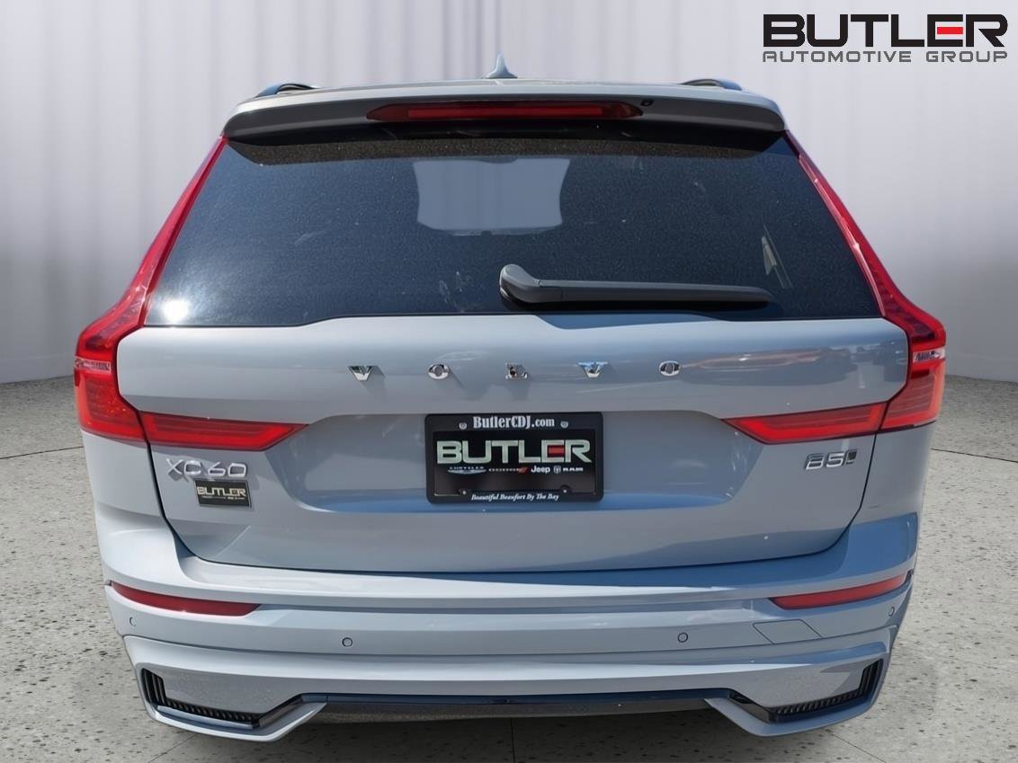 Used 2024 Volvo XC60 B5 Plus AWD/4WD image 7