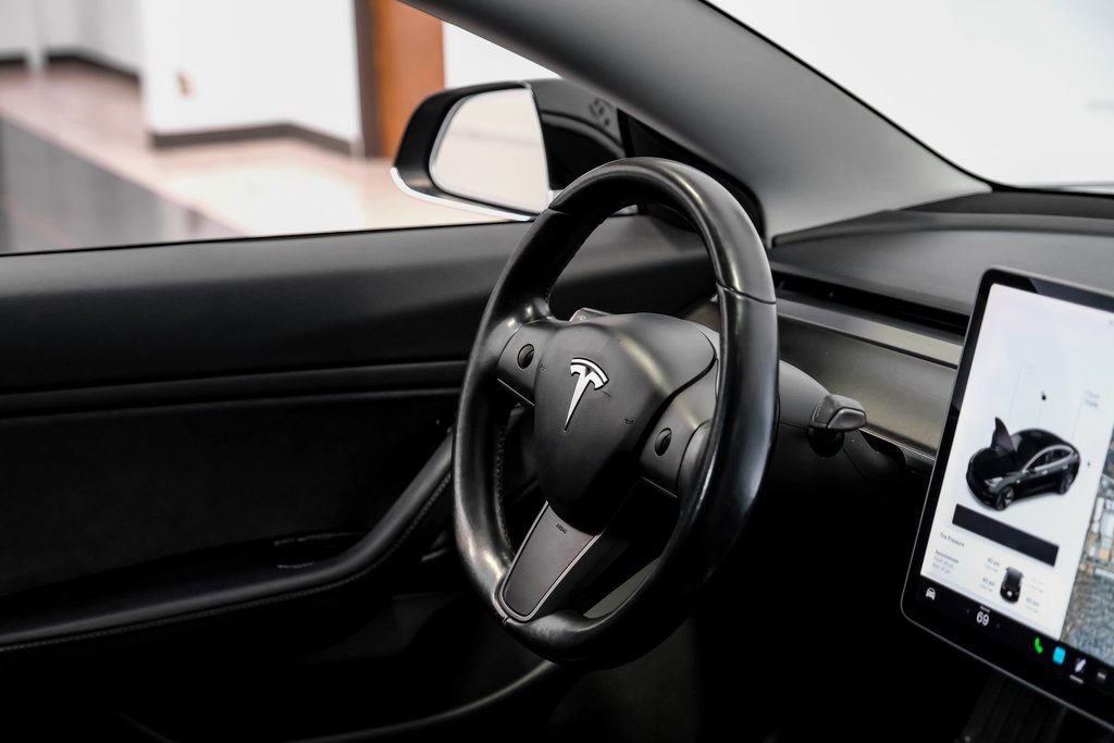 Used 2019 Tesla Model 3 Standard Range Plus image 16