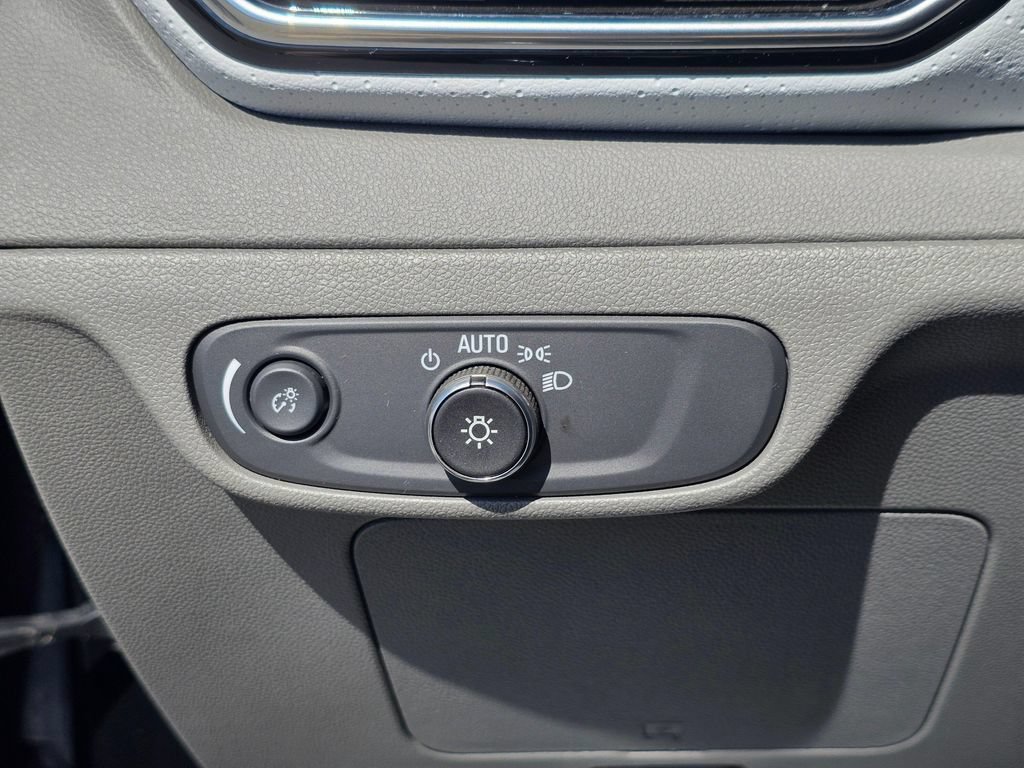 Used 2022 Chevrolet Bolt EUV Premier FWD image 23