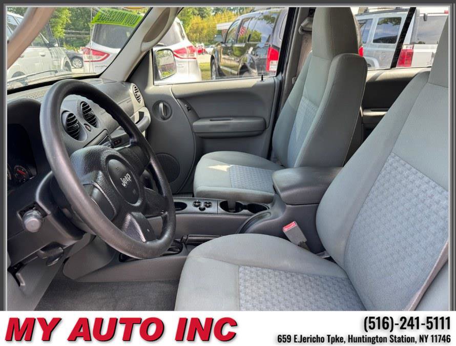 Used 2006 Jeep Liberty Sport w/ Off Road Group AWD/4WD image 22