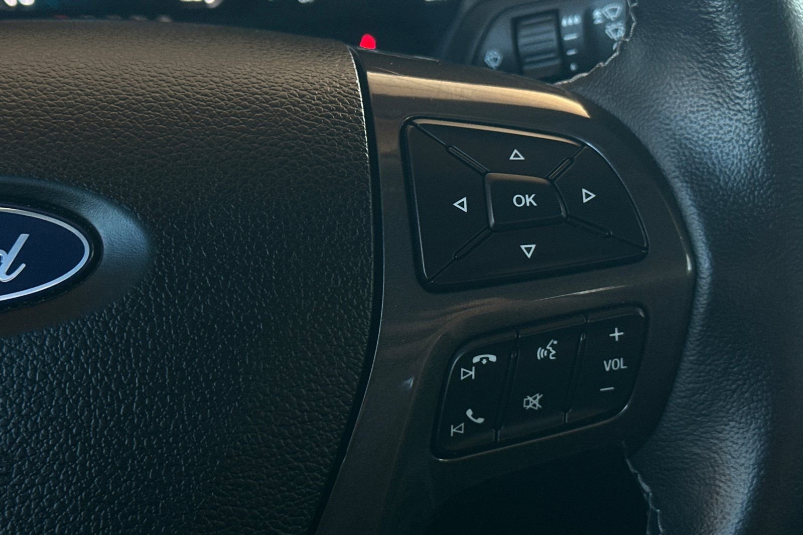 Used 2023 Ford Ranger Lariat w/ Equipment Group 501A High image 32