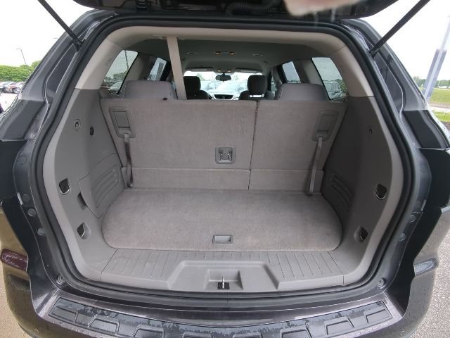 Used 2017 Chevrolet Traverse LT w/ Style and Technology Package AWD/4WD image 32