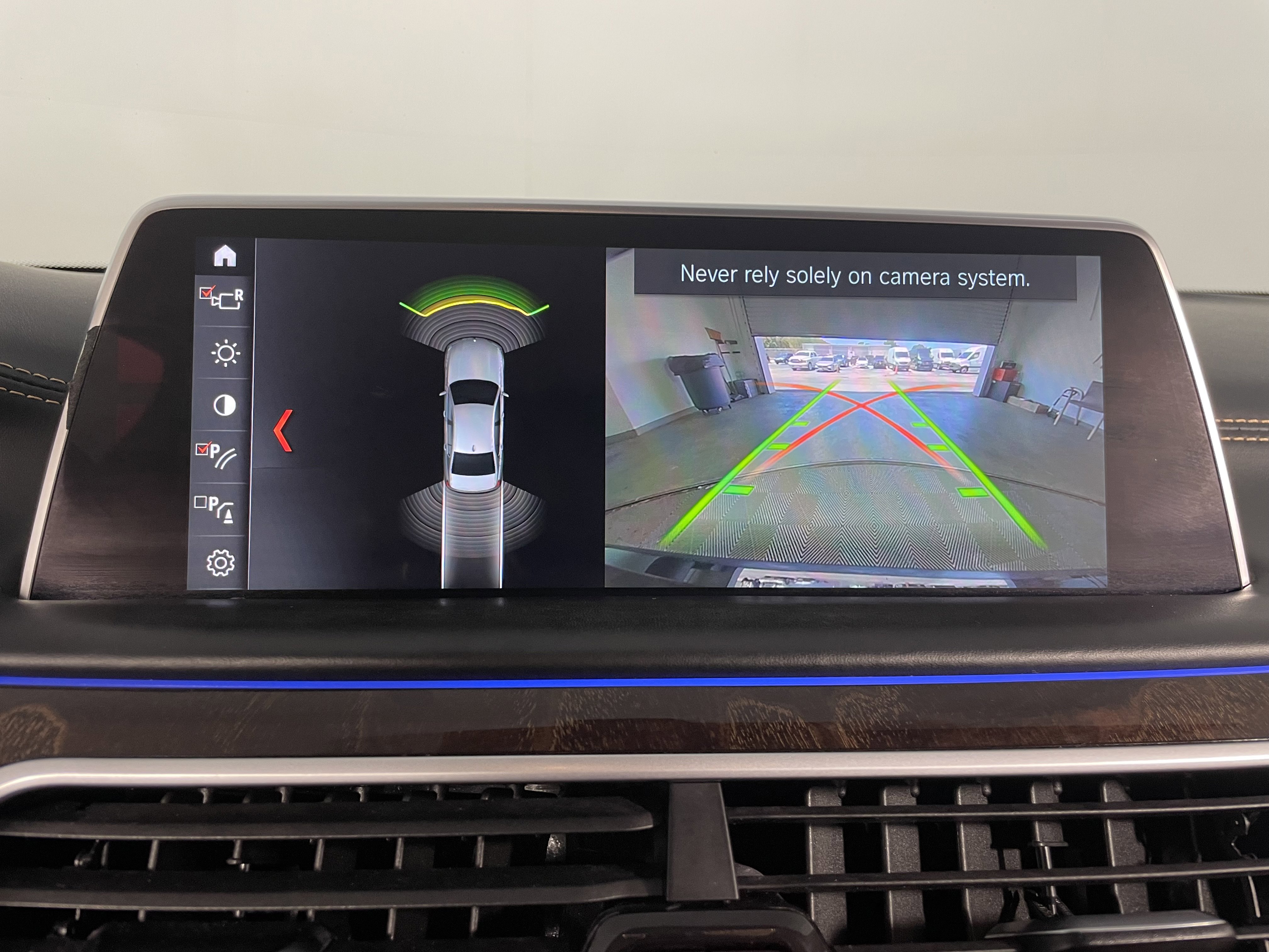 Used 2018 BMW ALPINA B7 xDrive AWD/4WD image 22