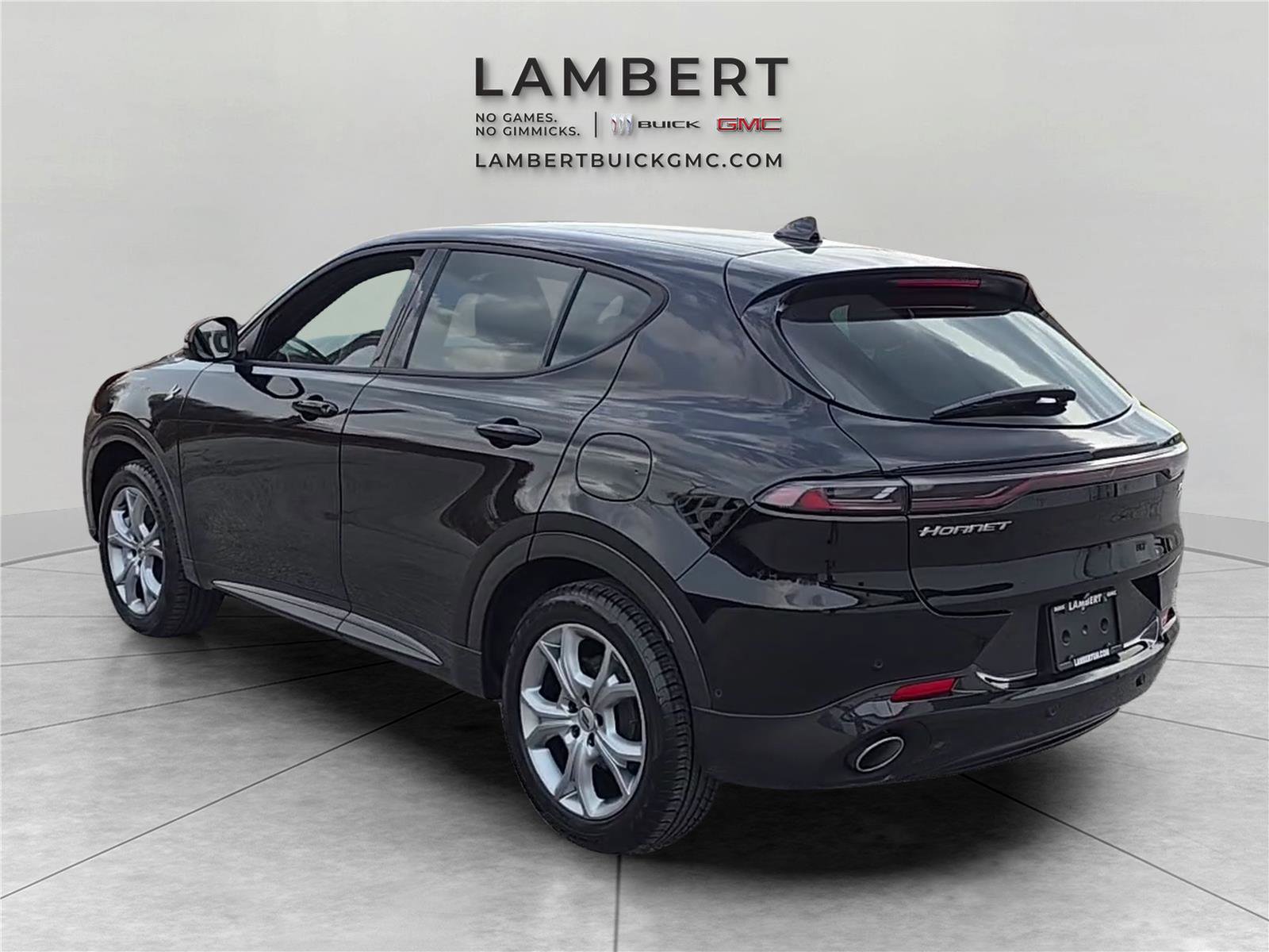 Used 2024 Dodge Hornet R/T w/ Tech Pack w/o Parking image 3