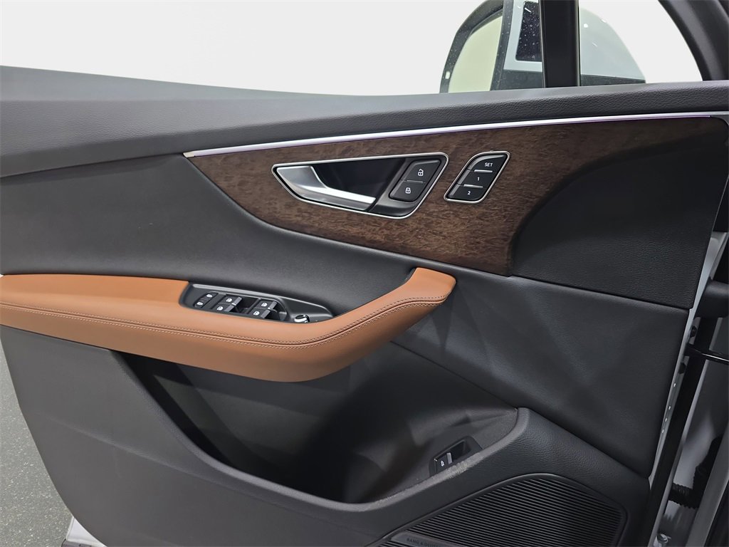 Certified 2025 Audi Q7 2.0T Premium Plus w/ Premium Plus Package image 27