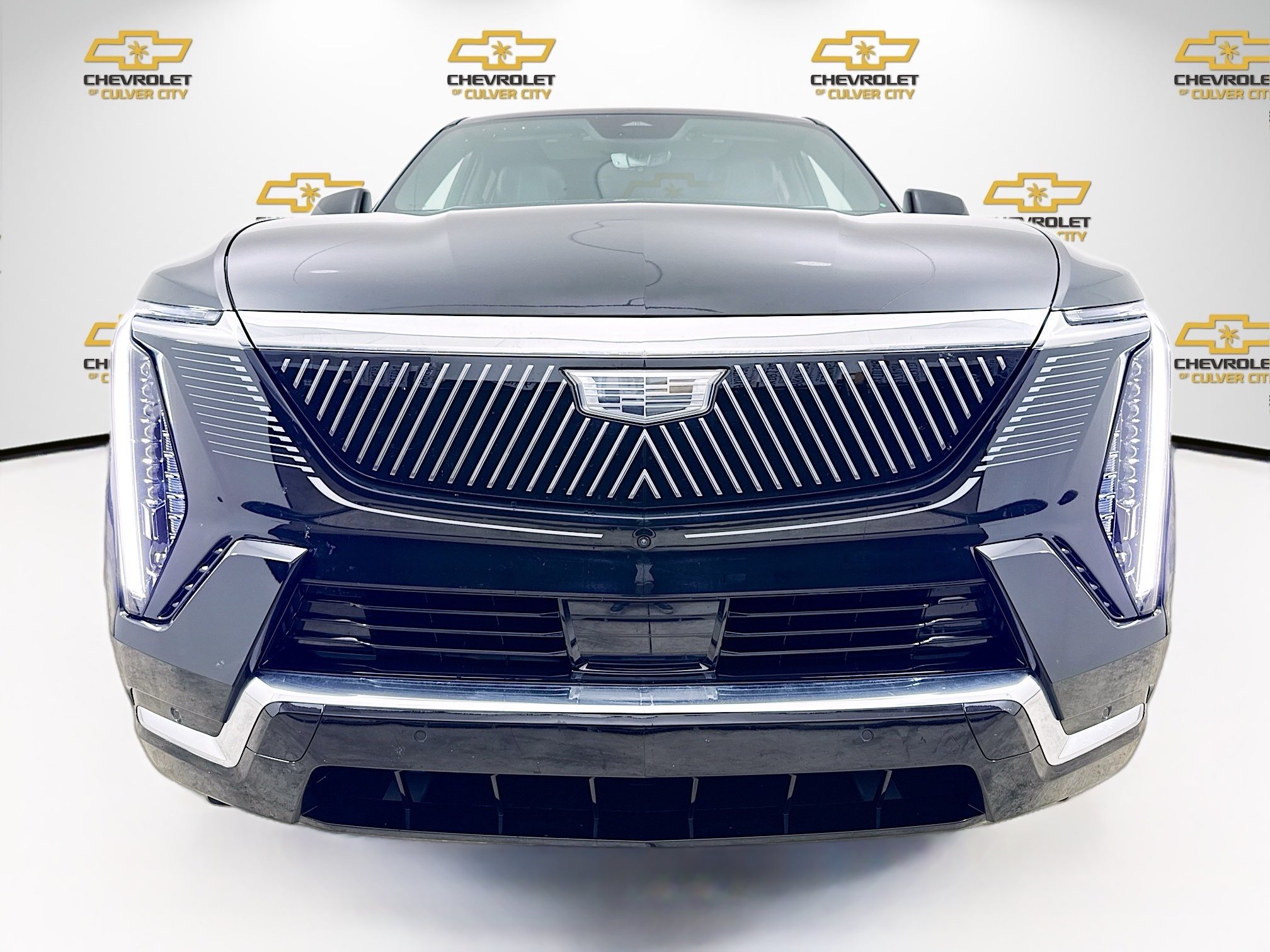 Used 2025 Cadillac Escalade IQ Luxury 1 AWD/4WD image 2