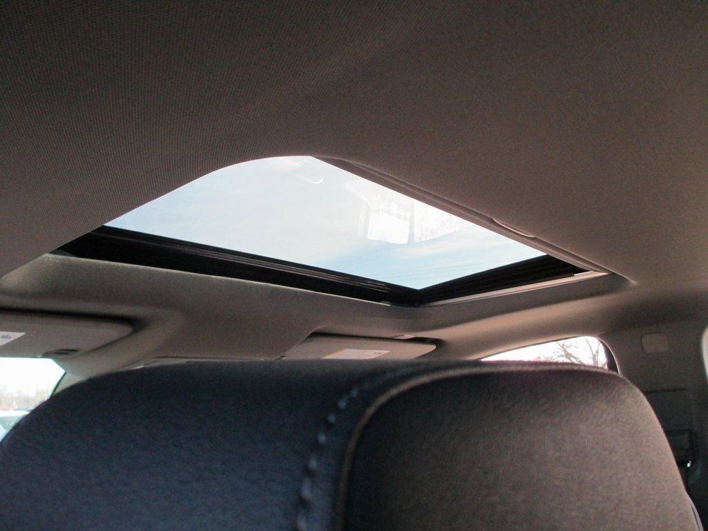 New 2026 GMC Sierra 1500 SLT w/ SLT Convenience Package image 16