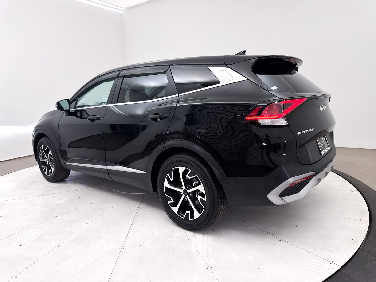 Certified 2023 Kia Sportage EX FWD image 16