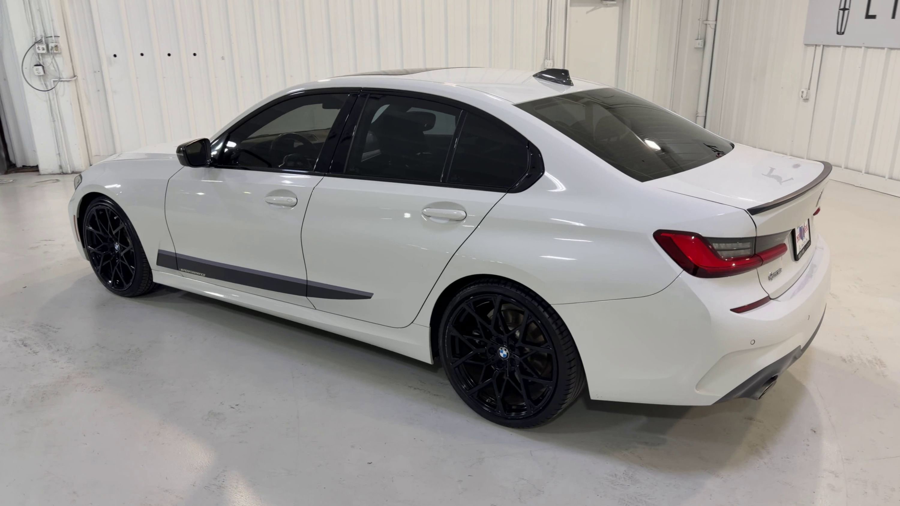 Used 2020 BMW 330i Sedan w/ M Sport Package RWD image 7