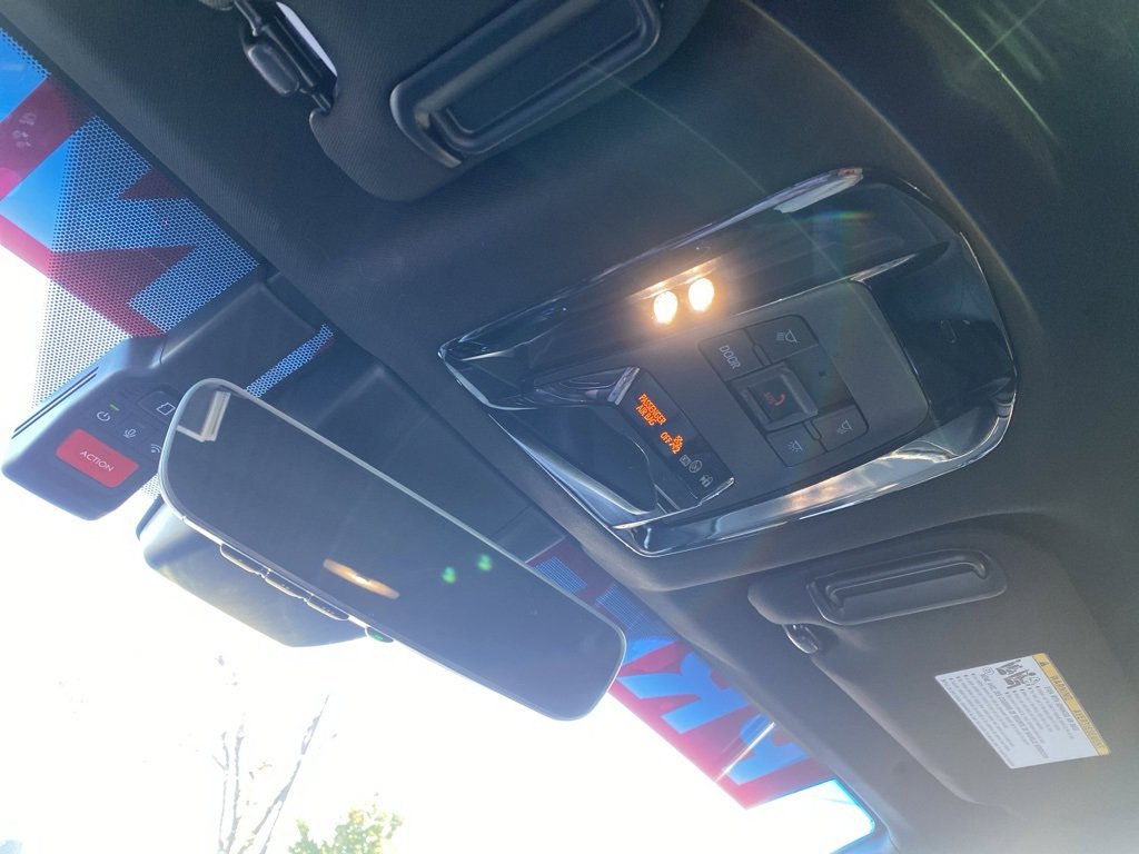 Used 2022 Toyota Venza XLE image 22