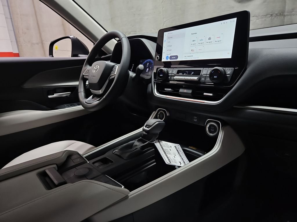 New 2026 Toyota Grand Highlander XLE image 27